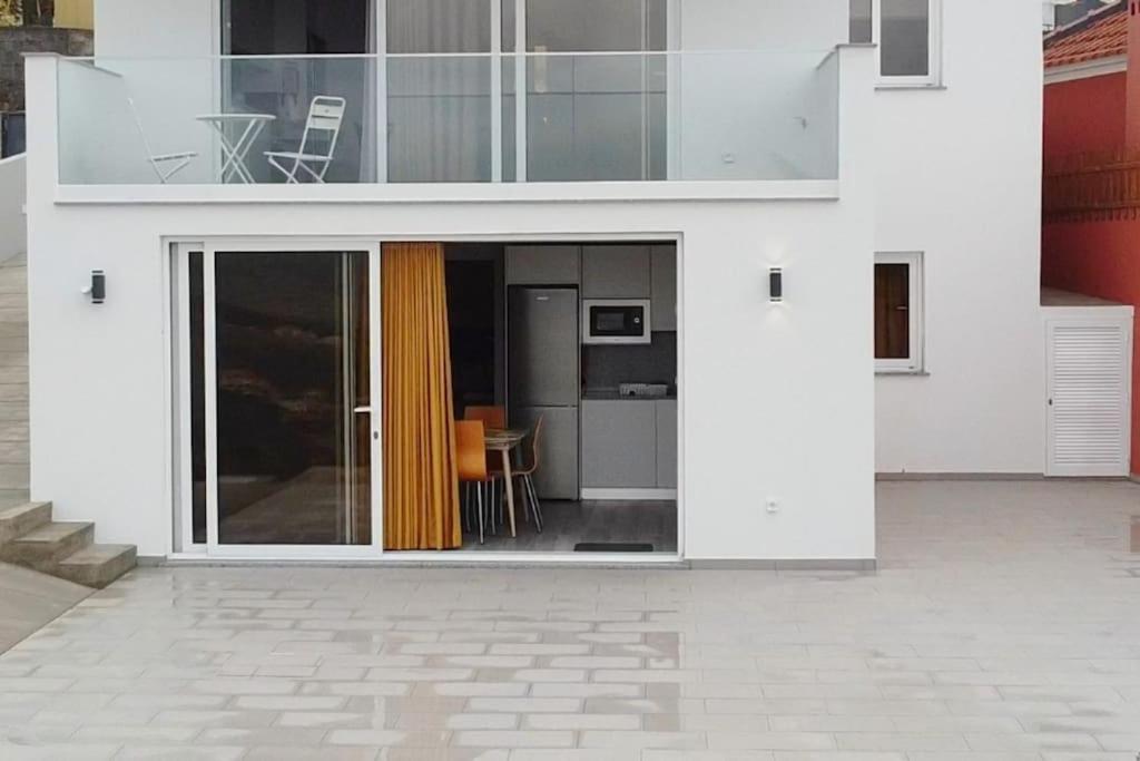 Brand New Private Modern Apartment With Patio And Sea View Calheta  Buitenkant foto