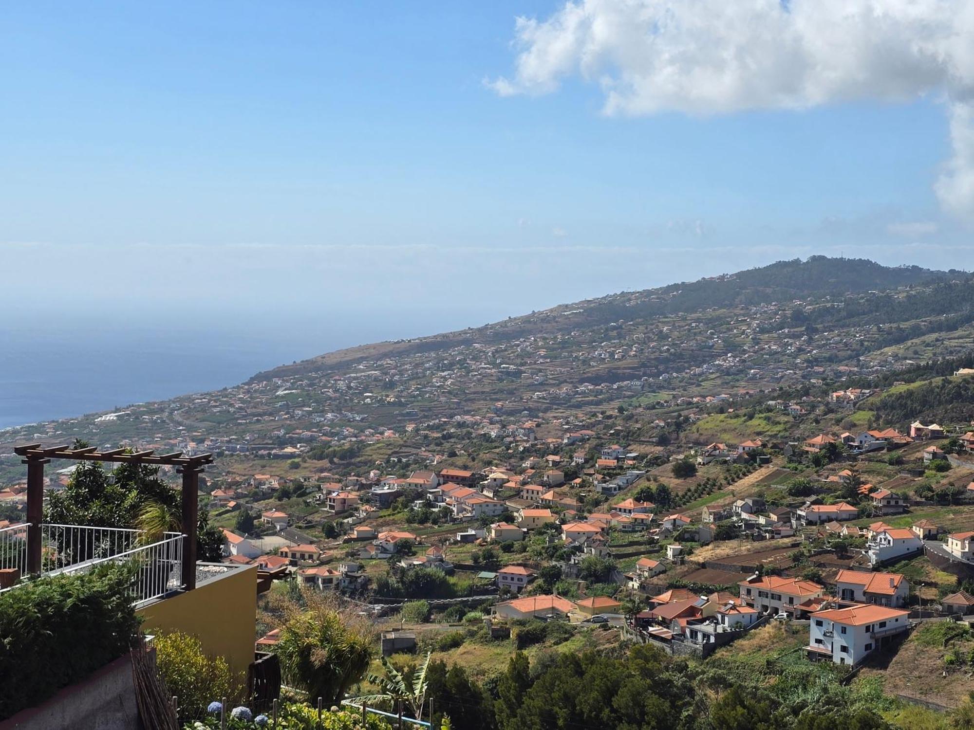Brand New Private Modern Apartment With Patio And Sea View Calheta  Buitenkant foto